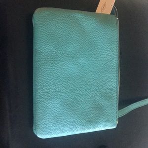 Genuine Fossil Crossbody purse. Turquoise. NWT